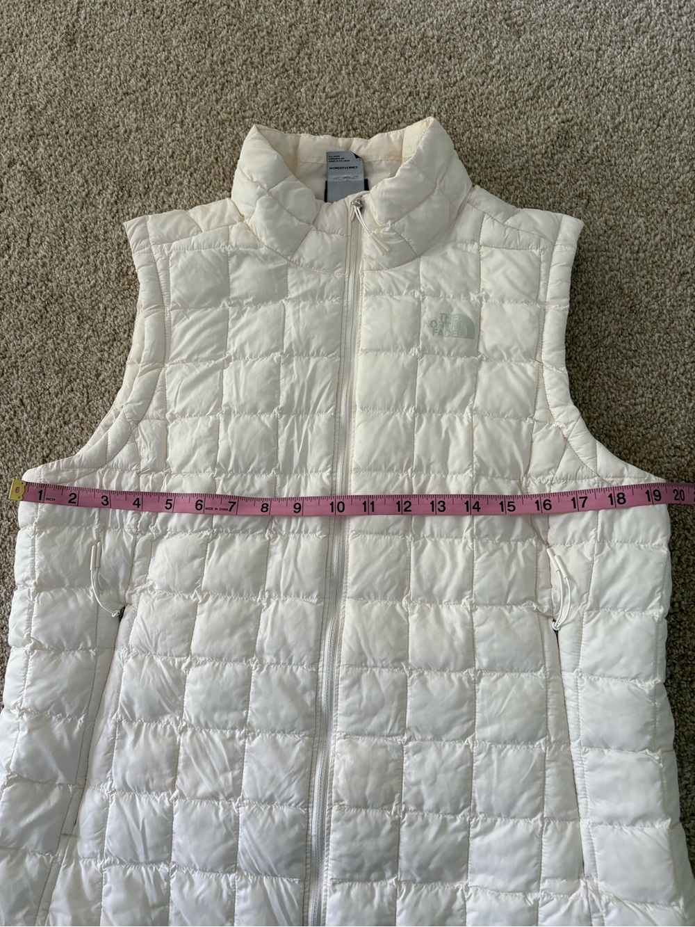 The North Face ThermoBall White Quilted Packable Puffer Vest Size L Activewear - Picture 6 of 7